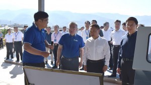 5月6日，国度水利部深入农业水价综合鼎新、推动现代化灌区建设现场会在云南省元谋县成功召开，水利部部长李国英、云南省省长王予波等在元谋项目展厅听取了董事长王浩宇关于问鼎娱乐app节水参加两手发力建设现代化灌区的汇报，并赐与了充分注定。